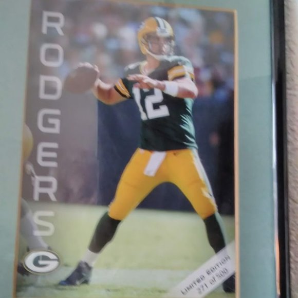 Framed Aaron Rogers/Lambeau Field Collectibles - Picture 2 of 5